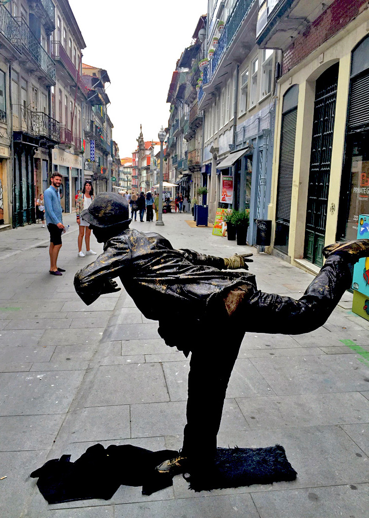 Artistas, Rua das Flores, Porto, Portugal