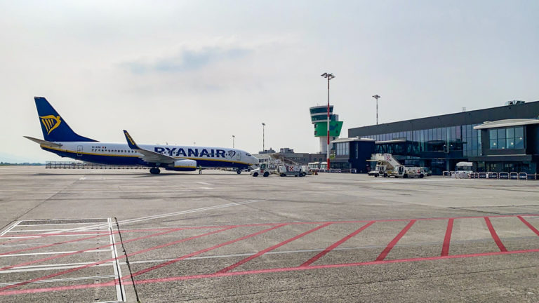 Aeroporto Orio al Serio em Bérgamo, Itália, Europa, como chegar em Milão