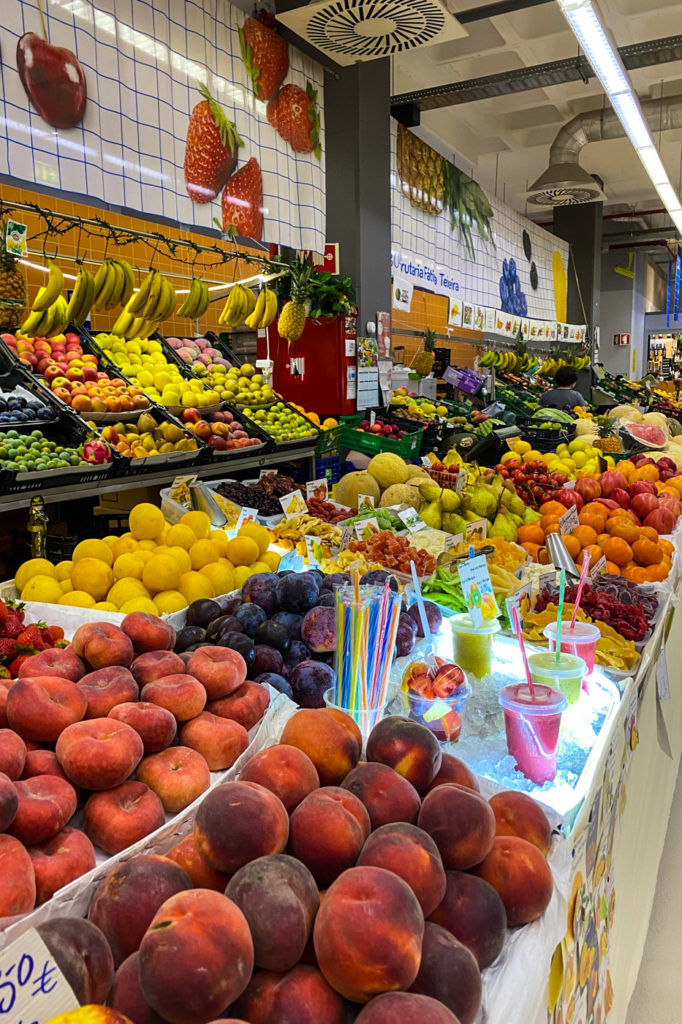 Mercado do Bolhão, Porto, Portugal