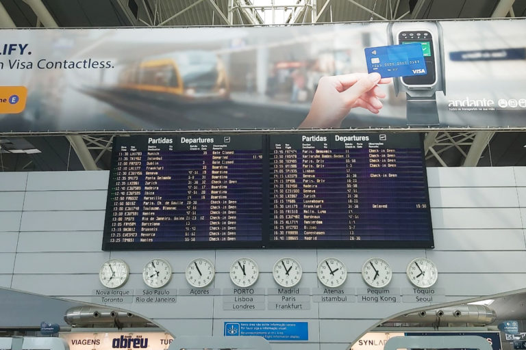 Como chegar no Porto, Aeroporto Francisco Sá Carneiro